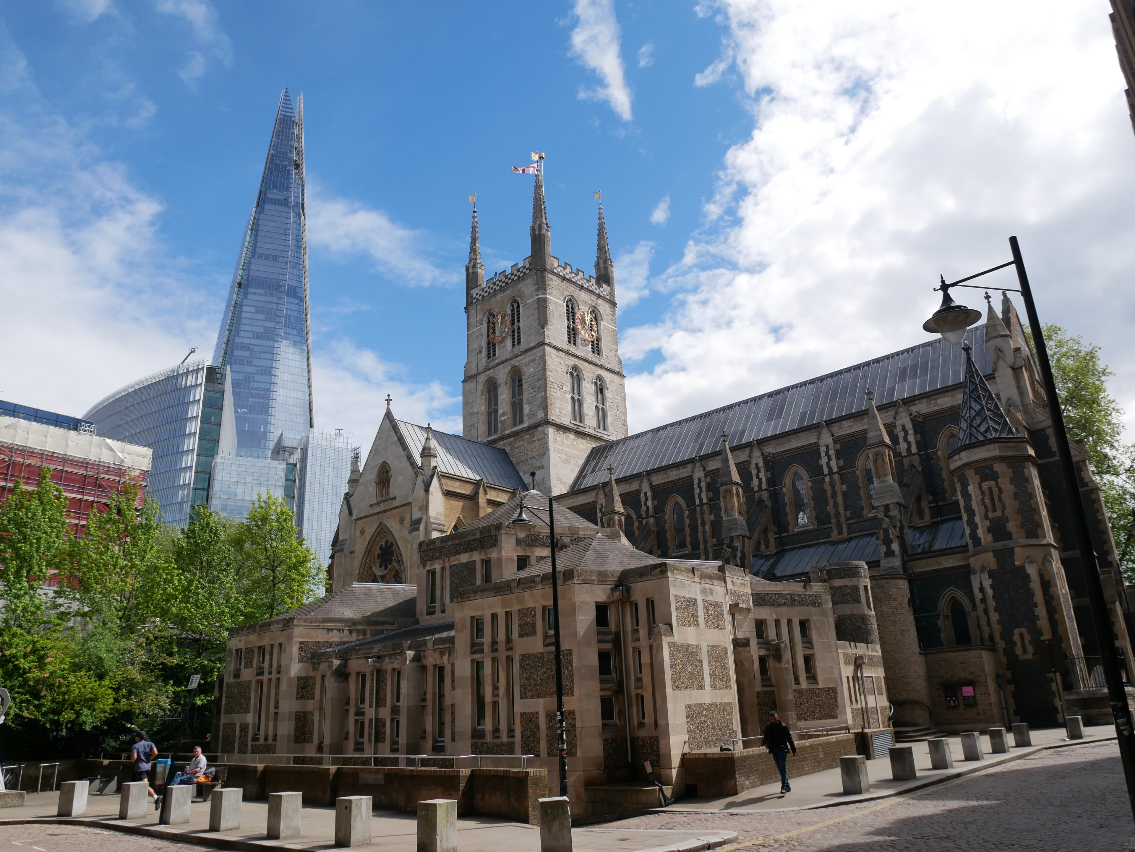 Southwark Cathedral before the exposure and geometry edit